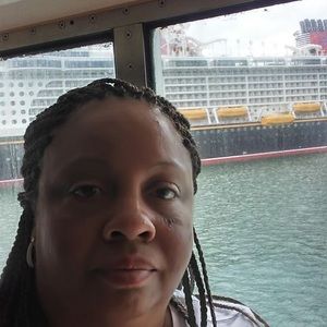 Meet your Posher, Suzette